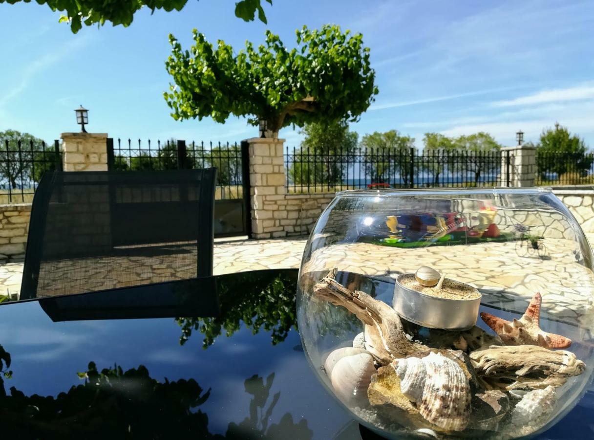 Eleftheria'S Apartments إيراتيني المظهر الخارجي الصورة